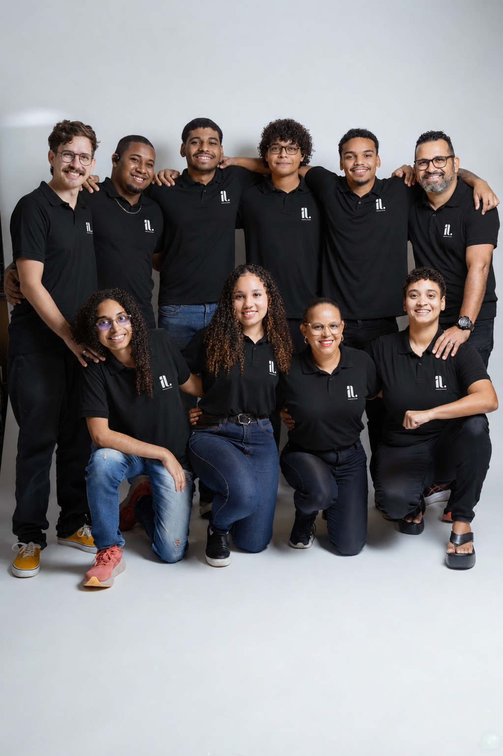 Equipe da IL Distribuidora reunida